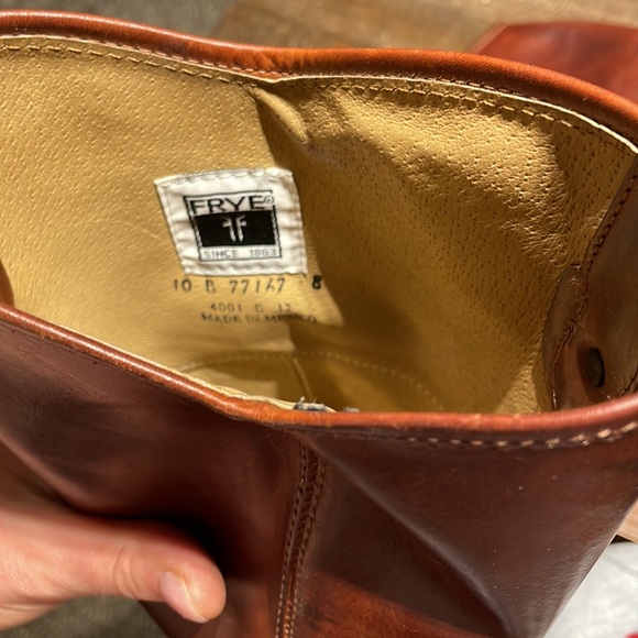 Frye woman’s boots size 10 - Picture 6 of 6